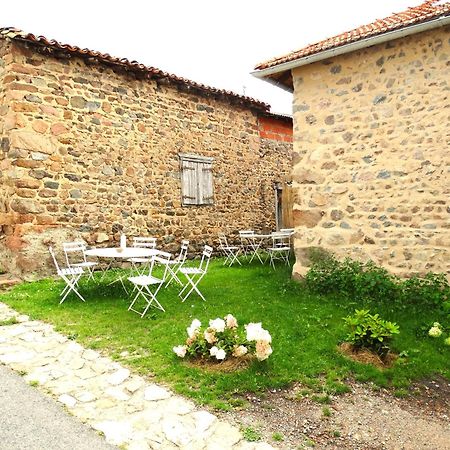 Charmant hébergement dans village pittoresque Saint-Jean-Saint-Maurice-sur-Loire Esterno foto